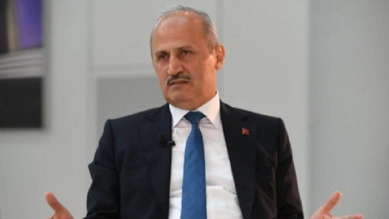 Ulaştırma Bakanı Turhan görevden alındı