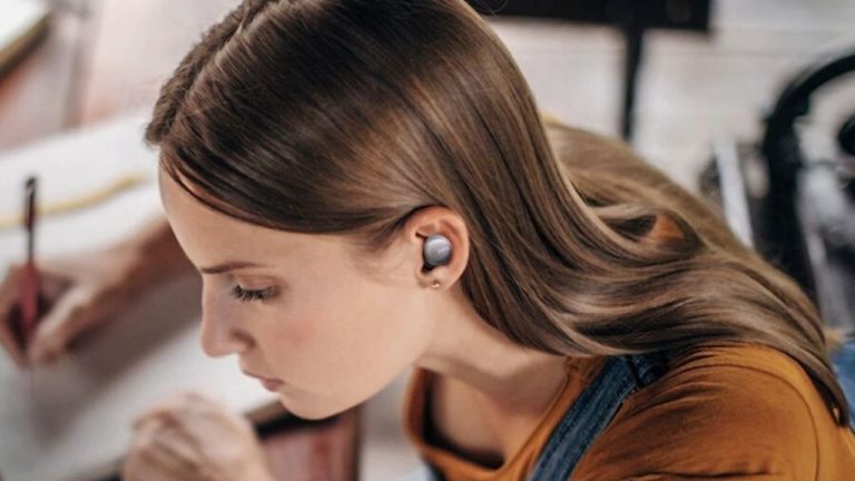 AirPods Pro katili AKG N400 dikkat çekiyor