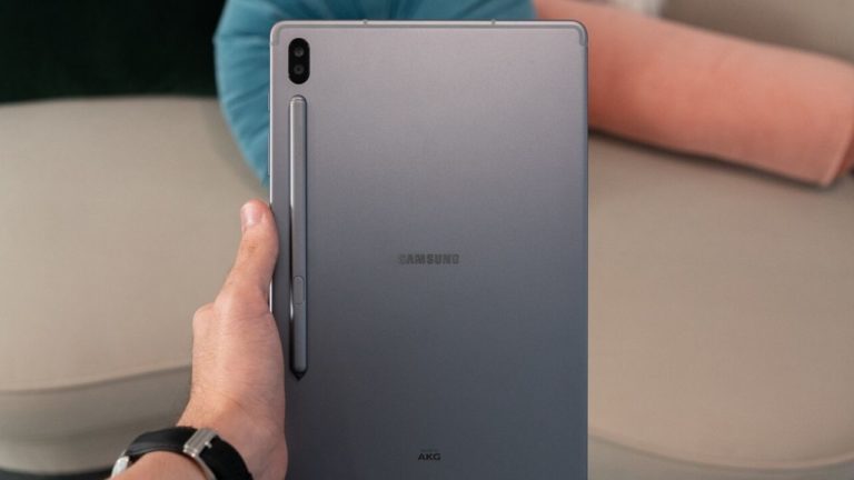 Samsung’dan tablet ve telefon bağışı!