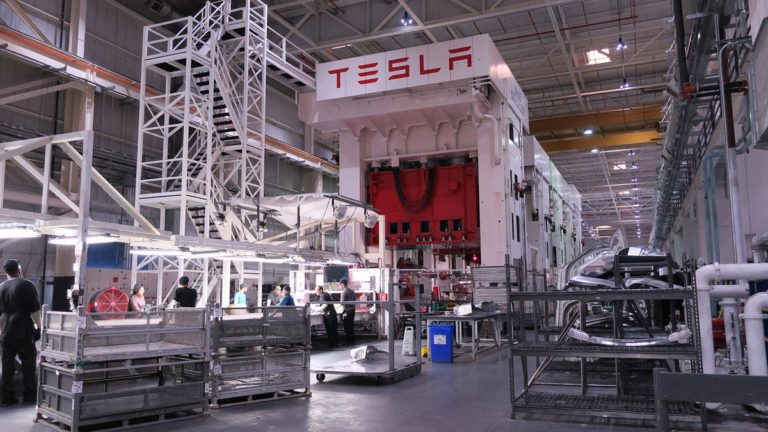 Tesla 2020 satış rakamları ile en iyi dönemini yaşıyor