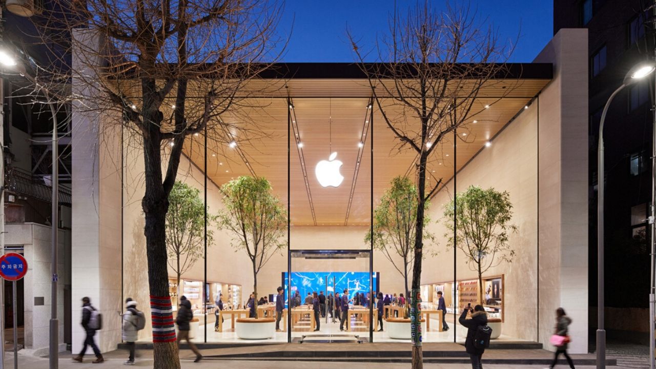 ABD’de işler kızışıyor: Apple mağazaları yağmalanıyor!