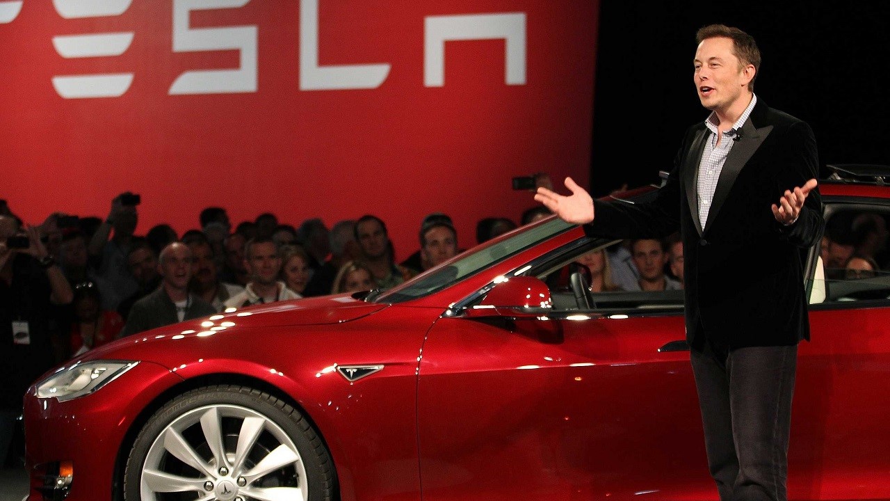 Elon Musk, Tesla fabrikası için dava açacak!