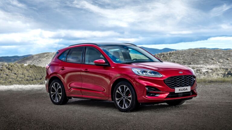 Yeni Ford Kuga Türkiye başlangıç fiyatı