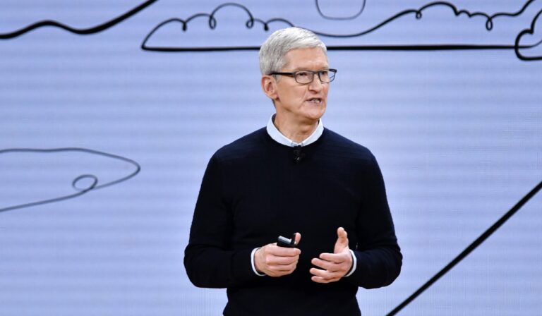 Tim Cook’tan ABD olayları ile ilgili mesaj!