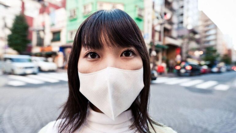 Geliştirilen bir maske virüsü ”etkisiz hale” getiriyor