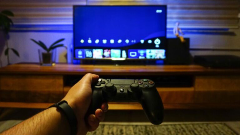 PlayStation da diğer markalar gibi protestoya katıldı