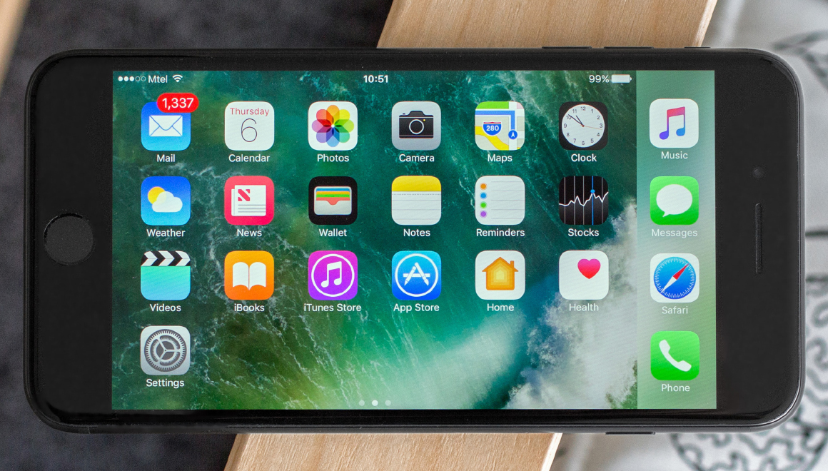 Apple eski iPhone sahiplerine para ödeyecek!