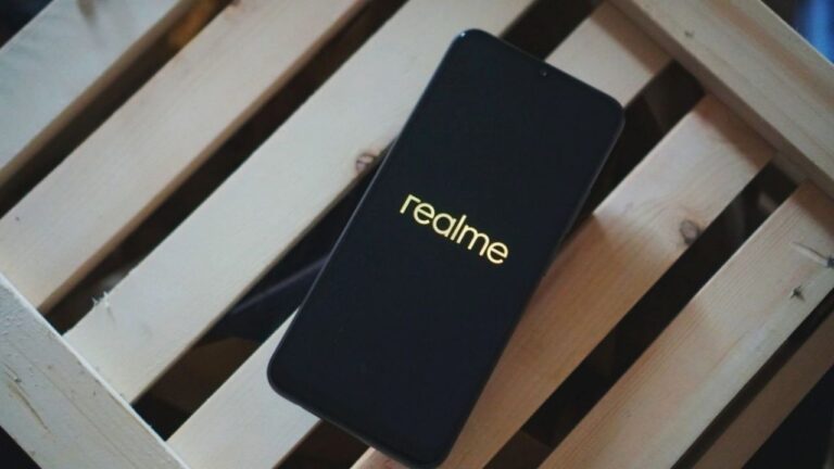 Realme’den ultra ince hızlı şarj teknolojisi geliyor!
