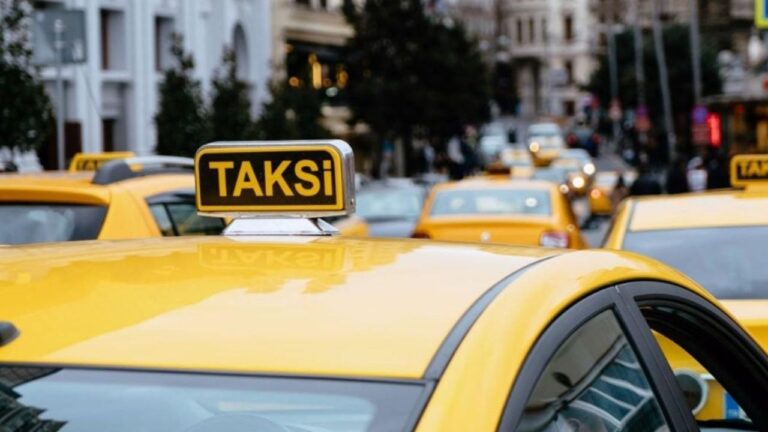 Rekabet kızışıyor: Taksicileri puanlama dönemi!