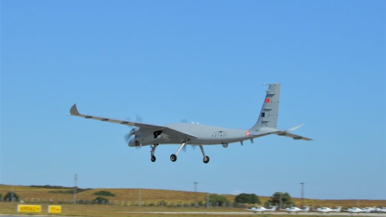 Akıncı TİHA ikinci prototipi yeni uçuşunu tamamladı