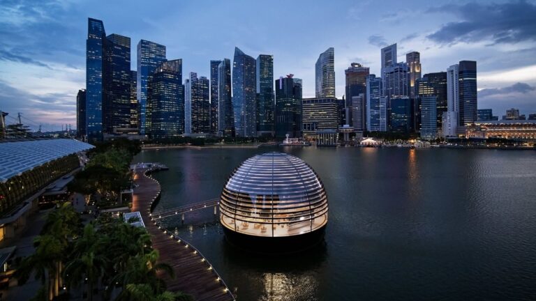 Apple’ın Singapur’daki ilk yüzen mağazası için tarih!