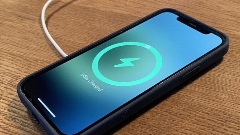 Eski iPhone modelleri için MagSafe sürprizi!