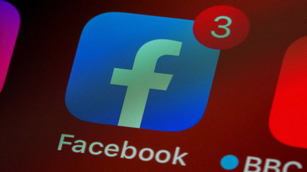Facebook’tan reklamlara yasak geliyor