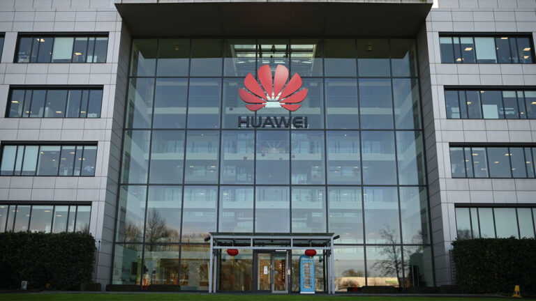 Huawei ile Pekin arasında ‘gizli işbirliği’ tespit edildi