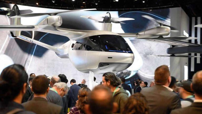 Hyundai ilk uçan arabası için tarih verdi!