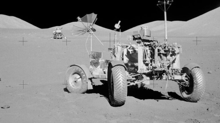 Nokia’dan çılgın proje: Ay’a baz istasyonu açacak!