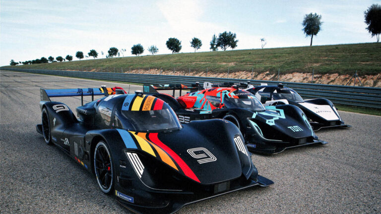 Roborace otonom araç yarışı kazalar ile gündeme geldi