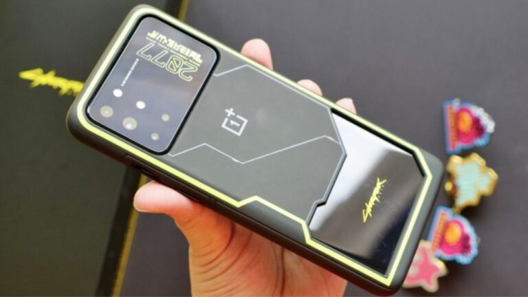 Tasarımıyla dikkat çeken OnePlus 8T Cyberpunk 2077
