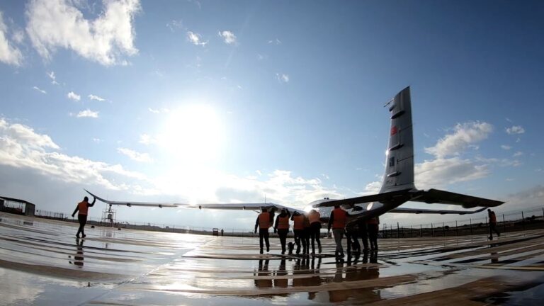 Tam otonom AKINCI TİHA inişte ve kalkışta başarılı oldu!