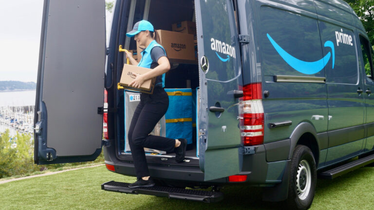 amazon çalışanı kılığındaki hırsız