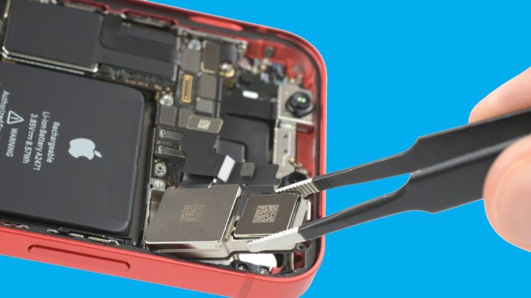 iPhone 12 mini parçalarına ayrıldı!