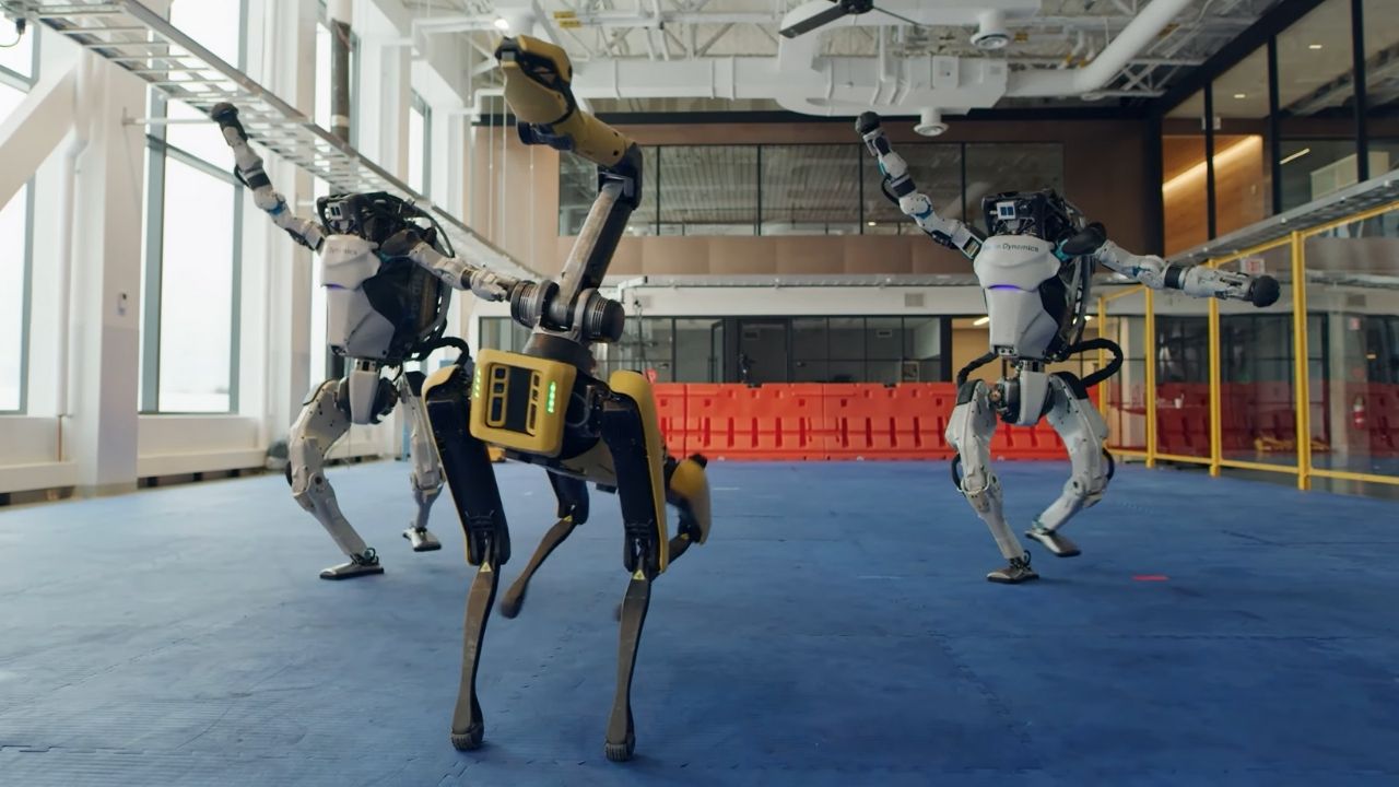 Boston Dynamics robotları dans pistinde – Video