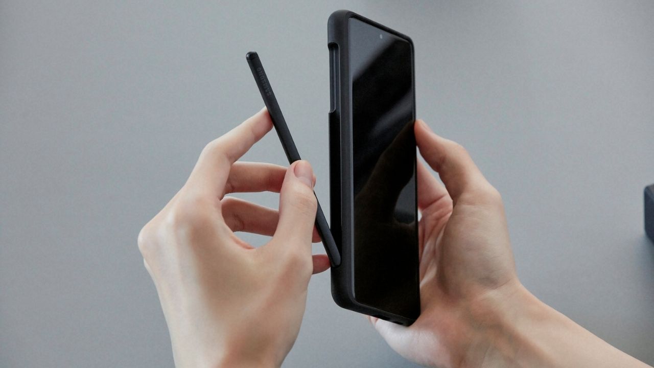 Samsung, katlanabilir telefonları için beklenen haberi verdi