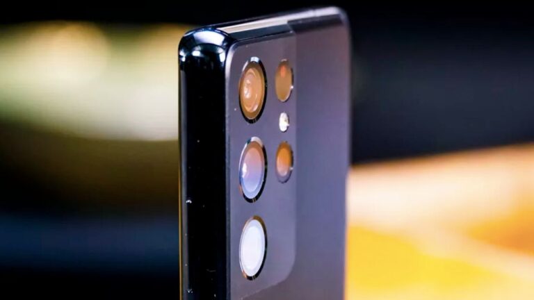 Parçalarına ayrılan Galaxy S21 Ultra şaşırttı