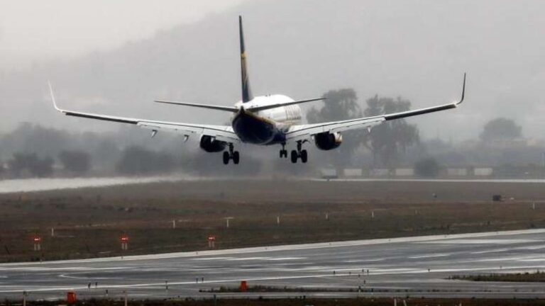 Brezilya’da futbolcuları taşıyan uçak düştü