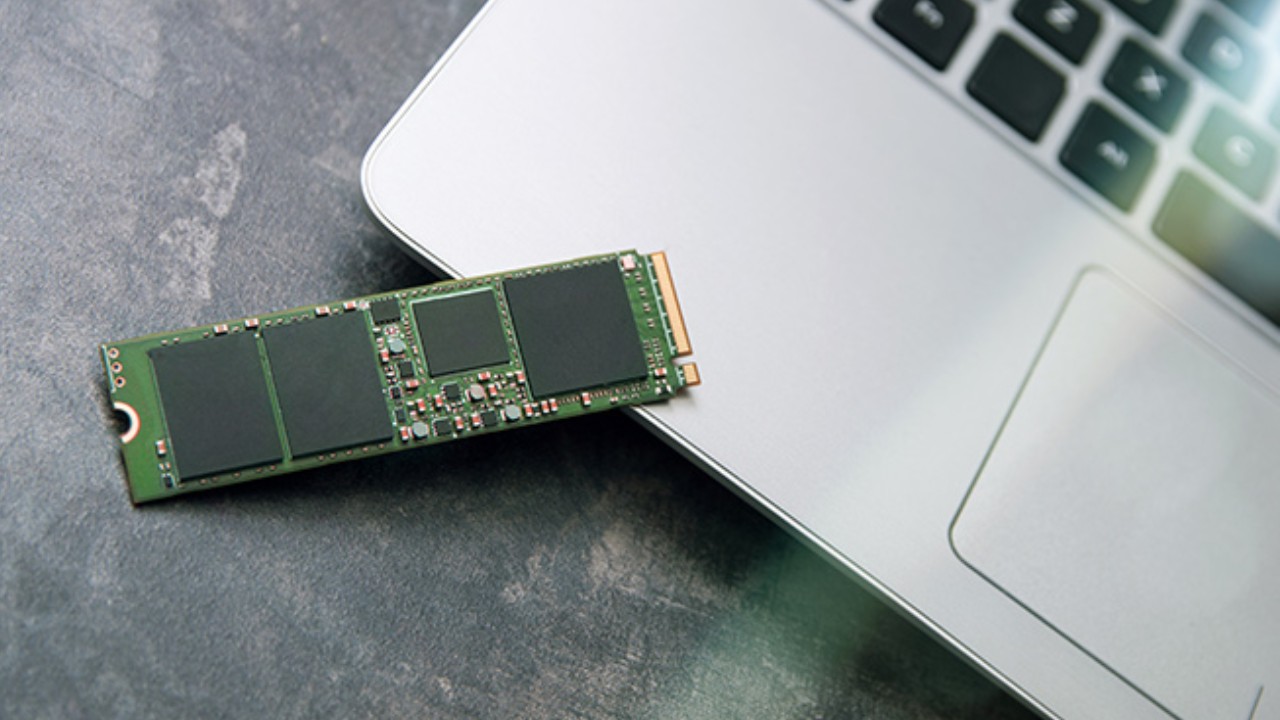 SSD nedir? Türleri ve avantajları neler? SSD ne işe yarar? SSD HDD arasındaki farklar neler?