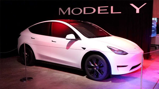 Tesla, en ucuz otomobilini satışa çıkardı