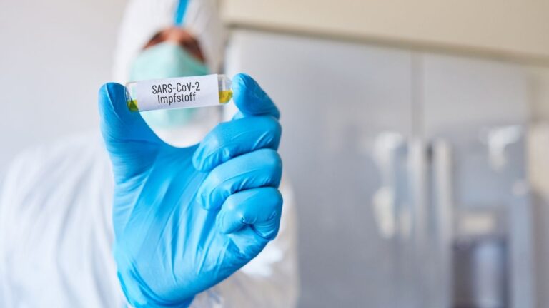 Türk doktordan umutlu haber! Aşı gibi koruyor