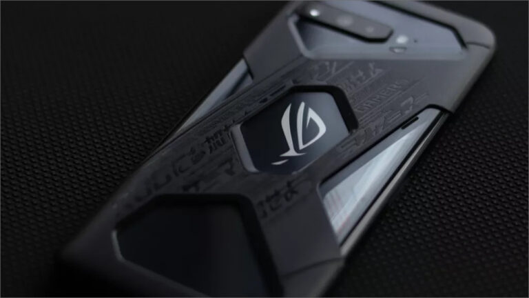 Yeni Asus ROG Phone’un arkasında RGB yer alabilir