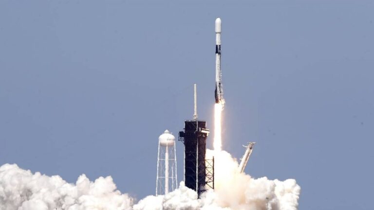 SpaceX, Starlink uydularını fırlatacağı tarihi erteledi