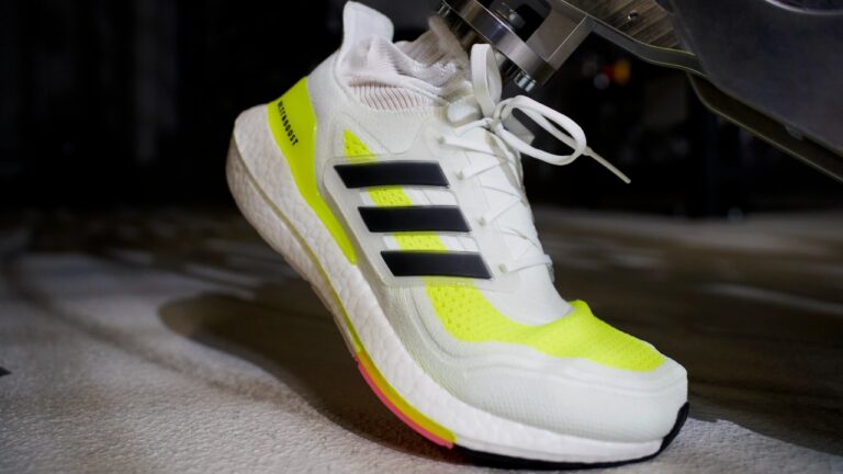 Adidas ULTRABOOST 21’i yeniledi