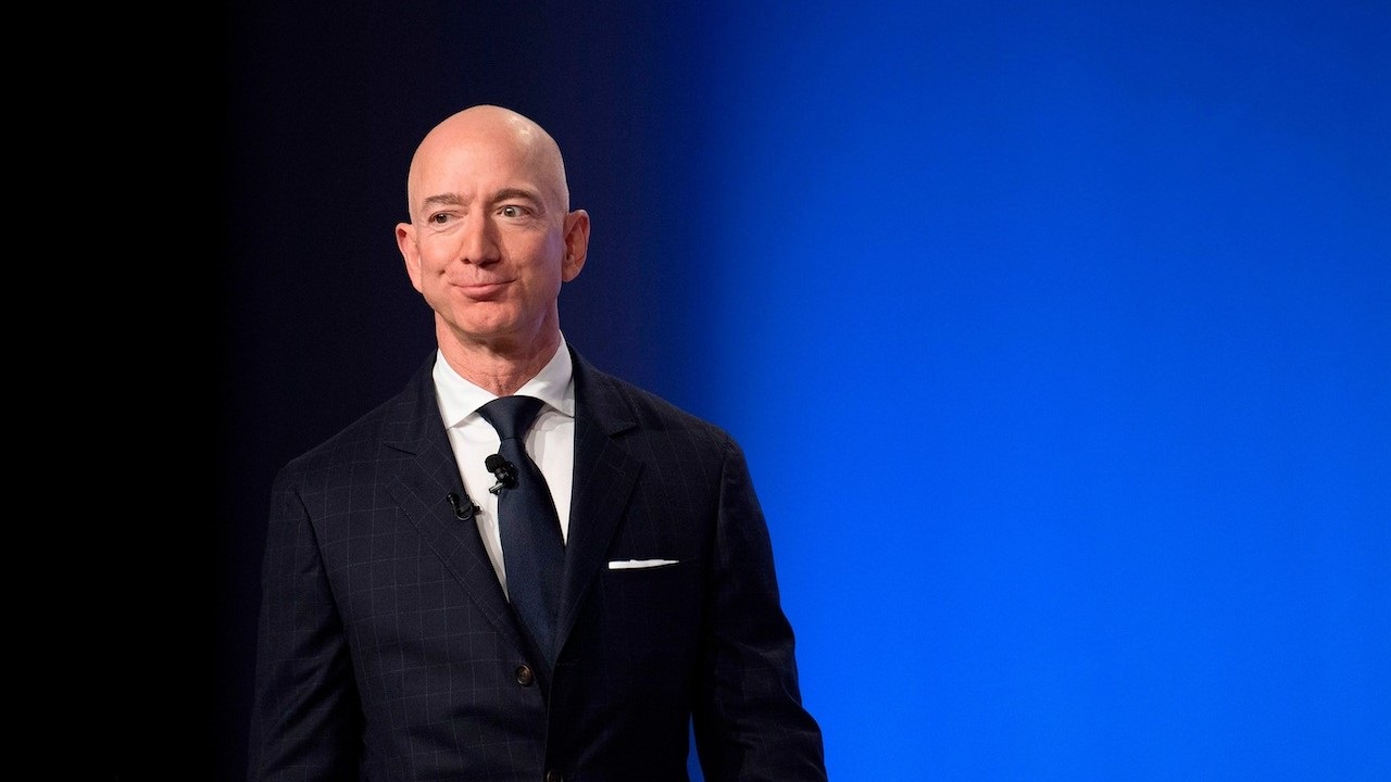 Amazon CEO’su Jeff Bezos istifa edeceğini açıkladı