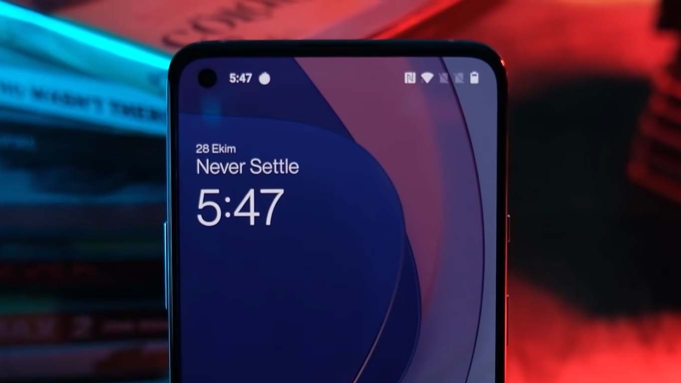 OnePlus 8T ekranı DxOMark