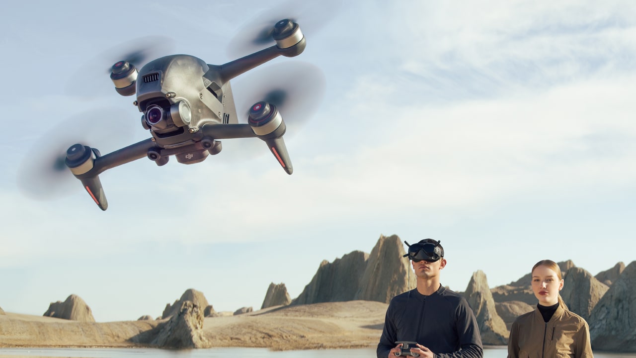 DJI FPV tanıtıldı: 140 km hıza ulaşan yarış drone’u!