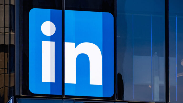 LinkedIn’den Apple’a uydu, veri toplamayı durdurdu!