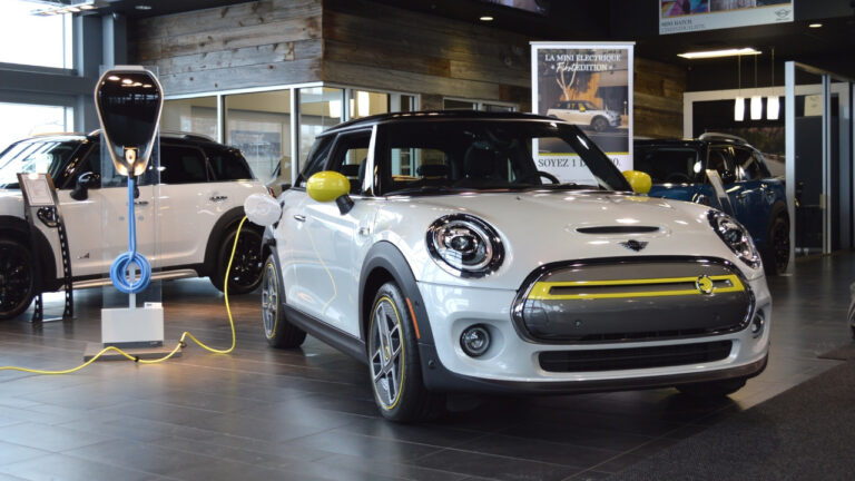 Mini de içten yanmalı motora veda ediyor