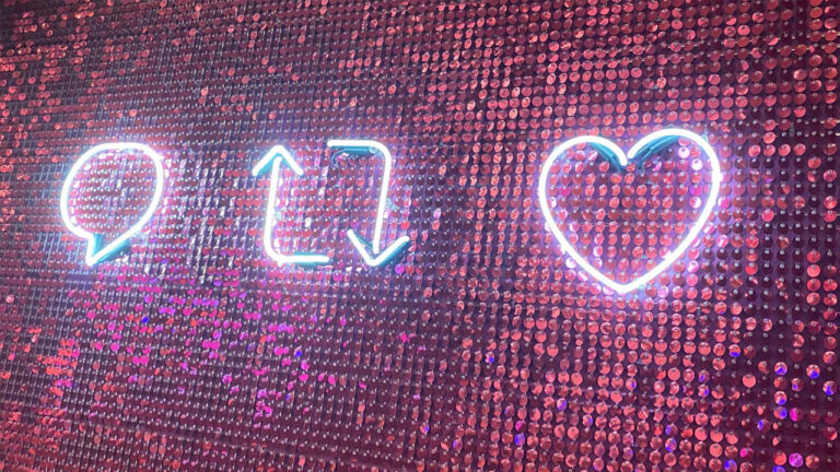 Twitter, Facebook benzeri emoji reaksiyonları getiriyor