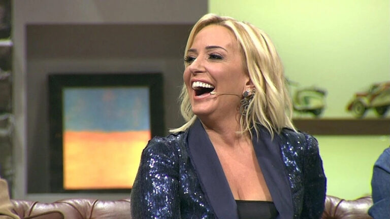 Dünyada ilk: Saba Tümer kahkahasını NFT olarak sattı