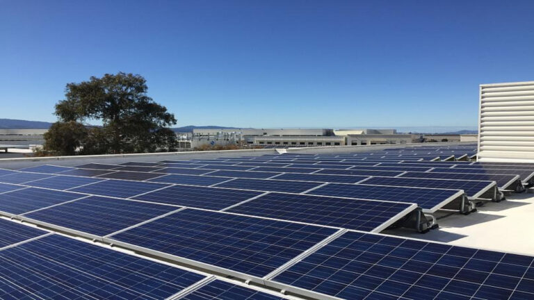 Facebook, yüzde 100 yenilenebilir enerji hedefine ulaştı