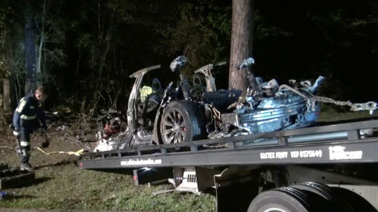 Ölümlü Tesla kazasının raporu ortaya çıktı