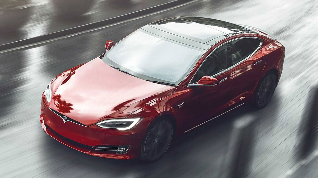 Tesla otonom sürüş