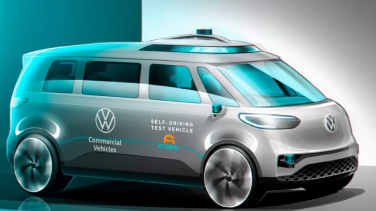 Almanya, otoyollarda sürücüsüz araçlara yeşil ışık yaktı