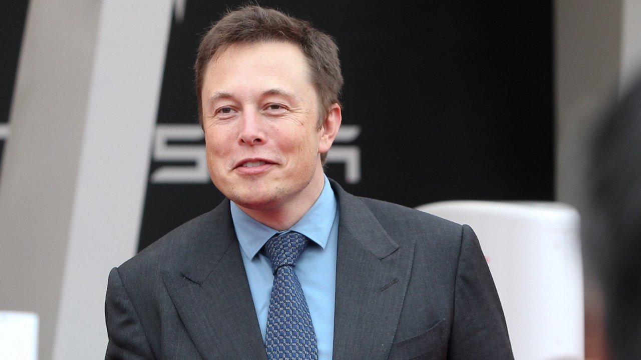 Elon Musk yine bir kripto parayı uçurdu