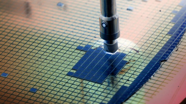 Teknoloji devleri çip krizi için bir araya geldi