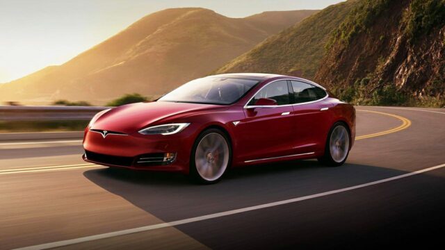 Tesla otomobiller görme yeteneği kazanıyor