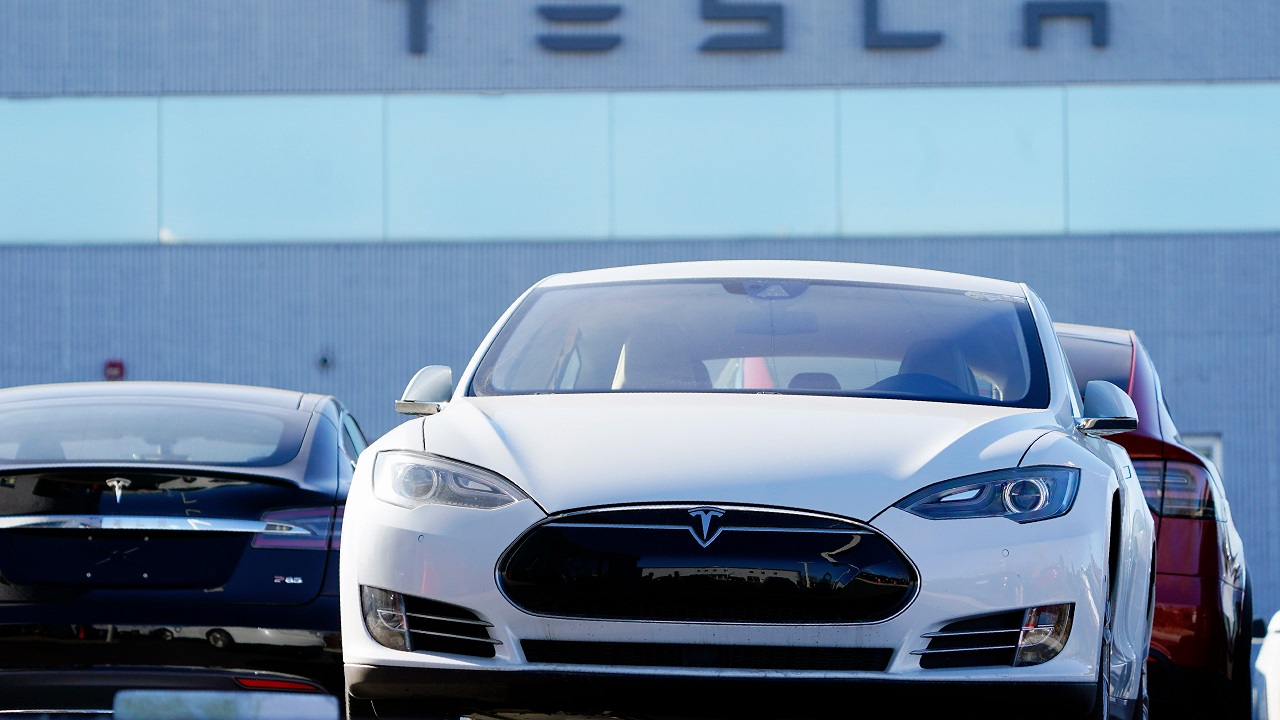 Tesla’nın tam otonom araçları incelemeye alındı